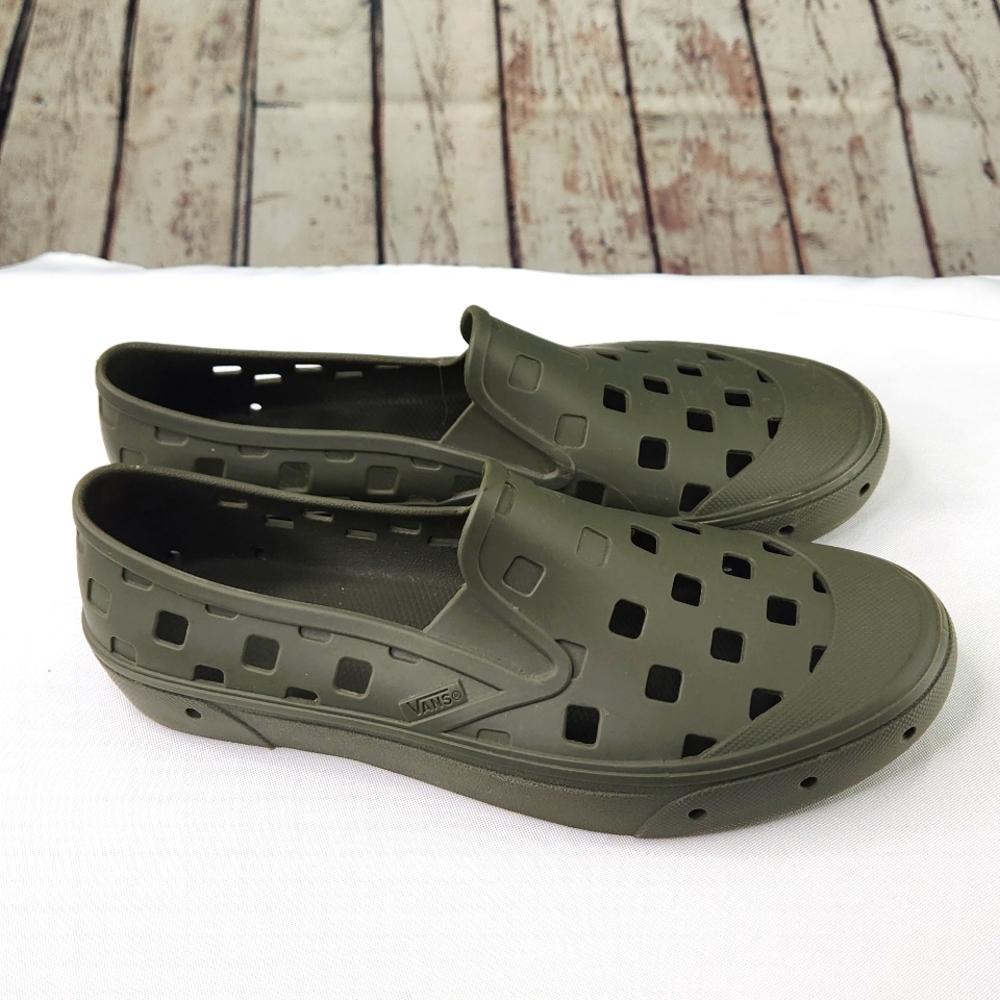 Vans Slip-On TRK Shoe (Color: Grapeleaf) Men’s Size 9